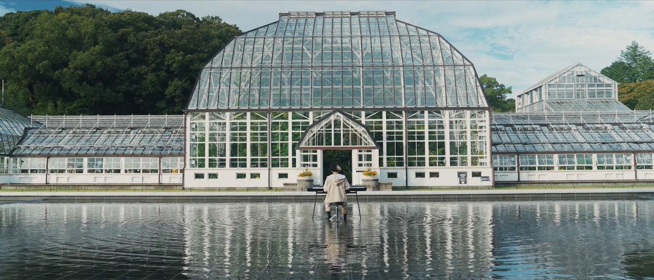 まらしぃ地元名古屋の東山動植物園テーマ曲を書き下ろし、池の中や展望室で演奏