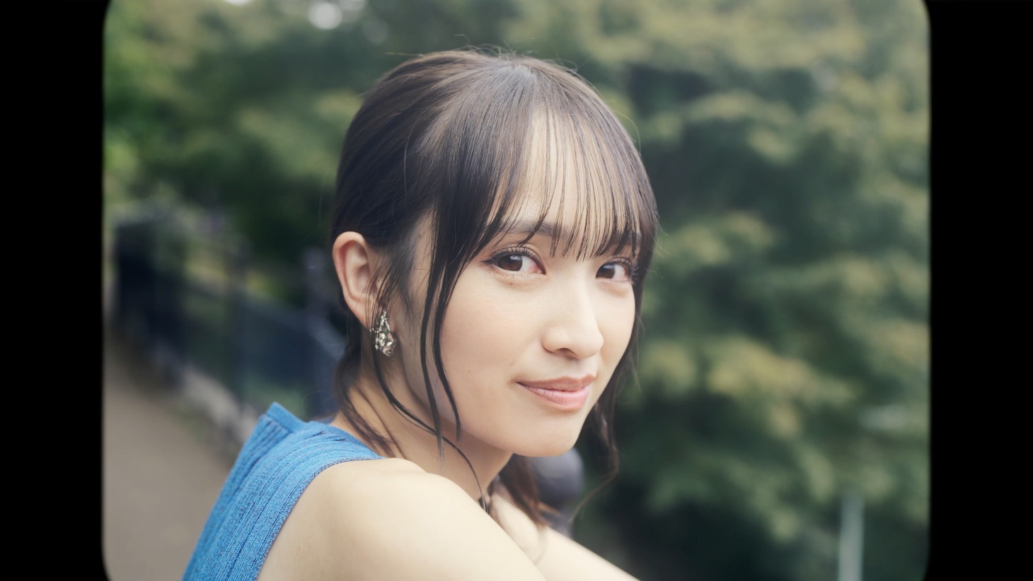 WHITE SCORPIONの楽曲「心が目を閉じる」ミュージックビデオより。