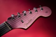 「Char Stratocaster(R) Burgundy」外観