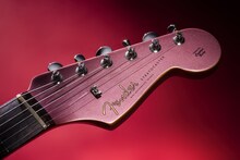 「Char Stratocaster(R) Burgundy」外観