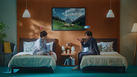 CM「パジャマとBAKUNE」編より。