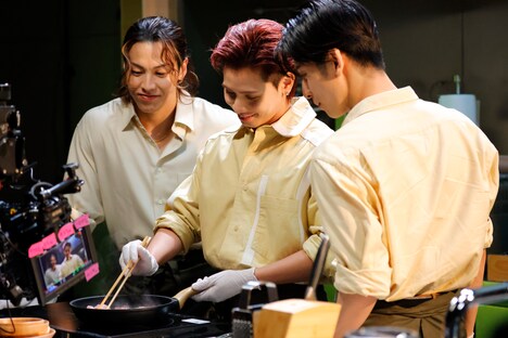 ムービー「KANTANSU」メイキング映像より。