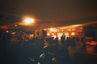 「2nd album ひかりを編む駐車場 -release acoustic tour-」東京公演の様子。（提供：ELSEWHERE KIKOU / Sony Music Publishing (Japan) Inc.）