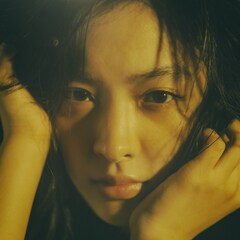 indigo la End、シューゲイザー×ピアノの旋律光る新曲「盲目だった」リリース