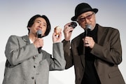 左から相葉雅紀(嵐)、ポテト、ドッジ、大塚明夫。