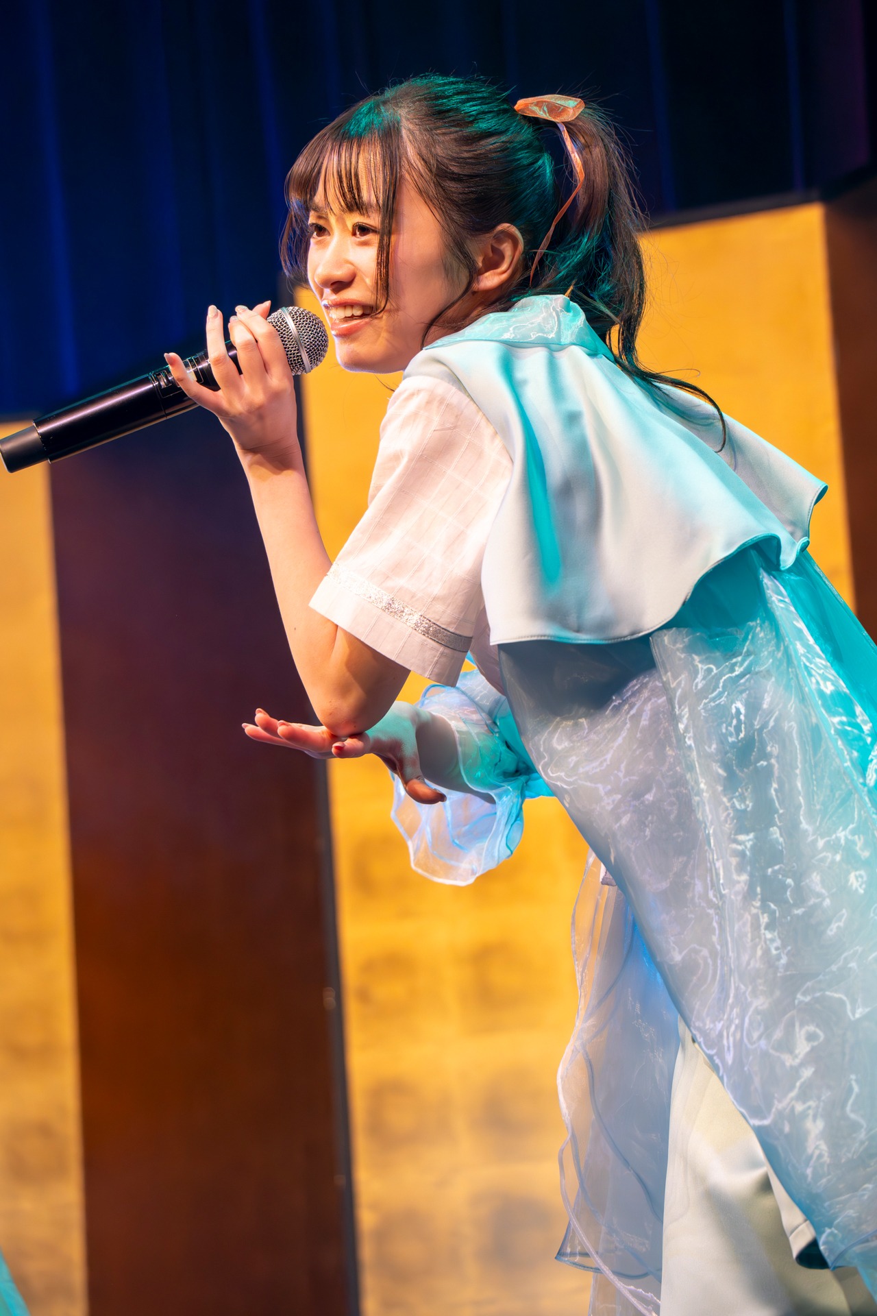 宇野友恵