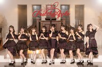 Peel the Apple。左端が小田垣有咲。