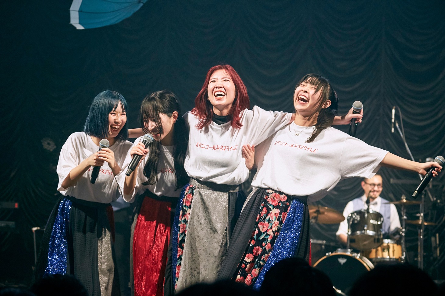 「スパンコールグッドタイムズ RELEASE ONEMAN SHOW 『キネマとユニバース』」東京キネマ倶楽部公演の様子。