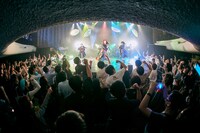 「スパンコールグッドタイムズ RELEASE ONEMAN SHOW 『キネマとユニバース』」東京キネマ倶楽部公演の様子。