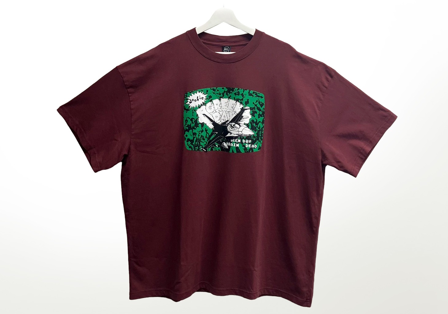 DJ LOVE私物のTシャツ。