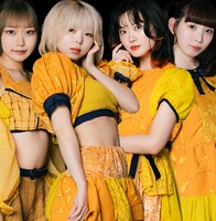 SAKA-SAMA。右端が寿々木ここね。