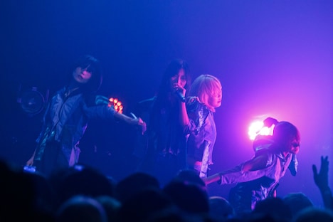 ExWHYZ(Photo by sotobayashi kenta)