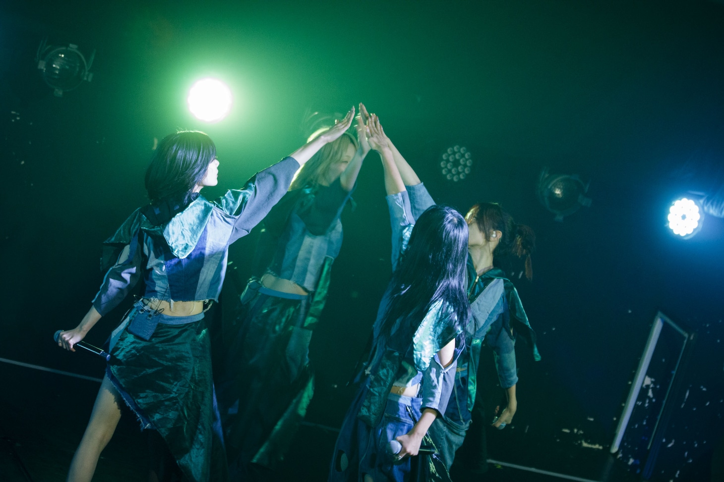 ExWHYZ（Photo by sotobayashi kenta）