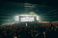 「Official髭男dism Arena Tour 2024 -Rejoice-」Kアリーナ横浜公演の様子。（Photo by TAKAHIRO TAKINAMI）