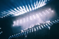 「Official髭男dism Arena Tour 2024 -Rejoice-」Kアリーナ横浜公演の様子。（Photo by TAKAHIRO TAKINAMI）