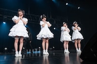 急に眠る夫人たち。