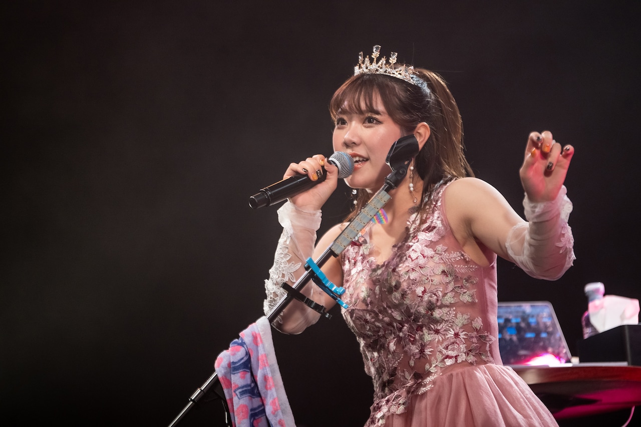 眉村ちあきがラブソングのみのライブ、最後は唯一無二の声で“ブチ落とす”