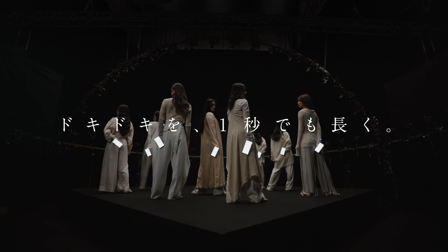 「100％ Memories of Light」より。