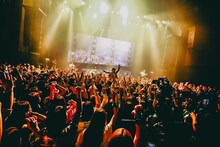 「青春ヶ丘俊光 1st ONEMAN『全力疾走ツアー この漢 青春ヶ丘』」東京・Spotify O-EAST公演の様子。（撮影：橋本若奈）