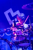 LOVE大石（Dr）（撮影：佐藤広理）