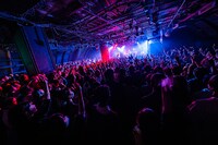 ラックライフのライブの様子。（撮影：佐藤広理）