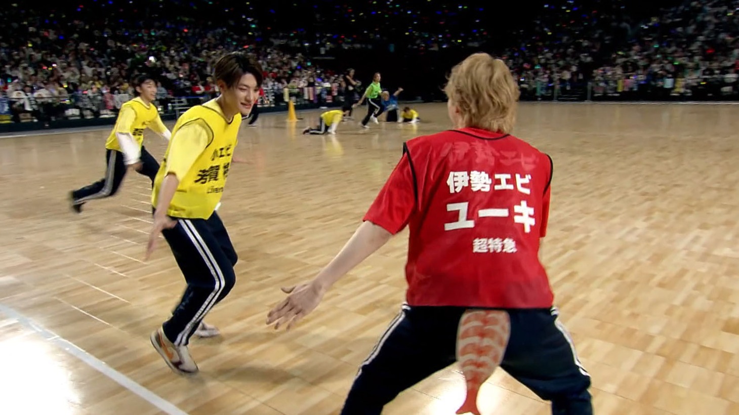 「FURI! FURI! しっぽとりサバイバル！」の様子。(c)「DAN!DAN!EBiDAN!」製作委員会