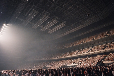 クリープハイプ「現メンバー15周年記念公演『2024年11月16日』」の様子。（撮影：関信行）