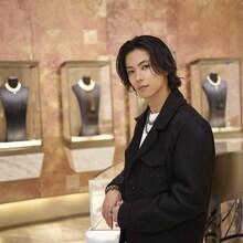 神宮寺勇太（Number_i）が着用しているMIKIMOTOのジュエリーの総額は289万3000円。