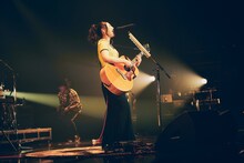 阿部真央（撮影：山川哲矢）