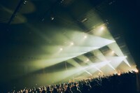 「山本彩×ライブナタリー Zepp TOUR『SYnergy』」阿部真央のステージの様子。（撮影：山川哲矢）