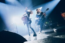 「山本彩×ライブナタリー Zepp TOUR『SYnergy』」山本彩のステージの様子。（撮影：山川哲矢）