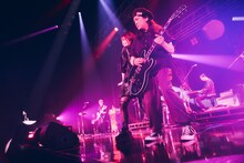 「山本彩×ライブナタリー Zepp TOUR『SYnergy』」山本彩のステージの様子。（撮影：山川哲矢）