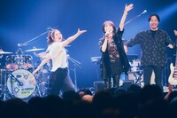 「山本彩×ライブナタリー Zepp TOUR『SYnergy』」東京公演の様子。（撮影：山川哲矢）