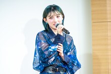 岡田奈々（撮影：ナカニシキュウ）