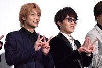 中間淳太と神山智洋。