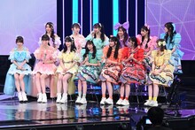 超ときめき♡宣伝部とFRUITS ZIPPER。（提供：NHK）