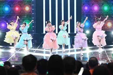 超ときめき♡宣伝部によるパフォーマンスの様子。（提供：NHK）