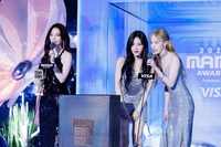 aespaのカリナ、ニンニン、ウィンター。