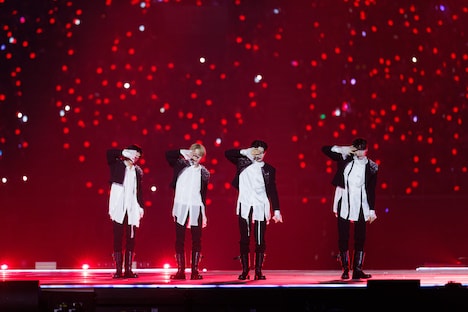 TOMORROW X TOGETHER (c)CJ ENM Co., Ltd, All Rights Reserved