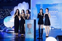 「BEST VOCAL PERFORMANCE GROUP」を受賞した(G)I-DLE。