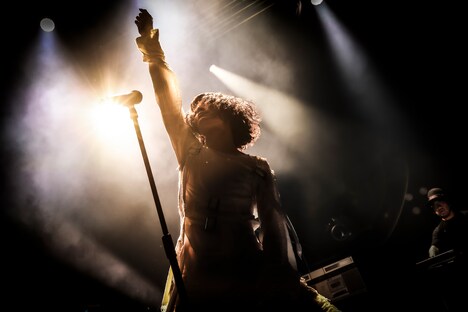 志磨遼平（Vo）（撮影：森好弘）