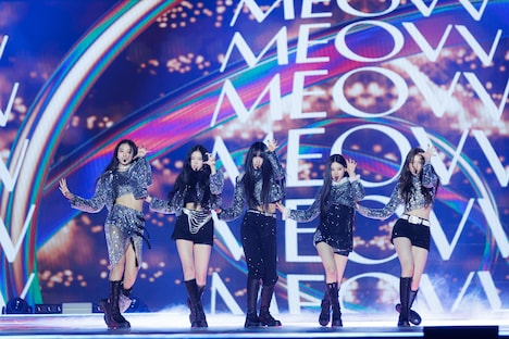 MEOVV (c)CJ ENM Co., Ltd, All Rights Reserved