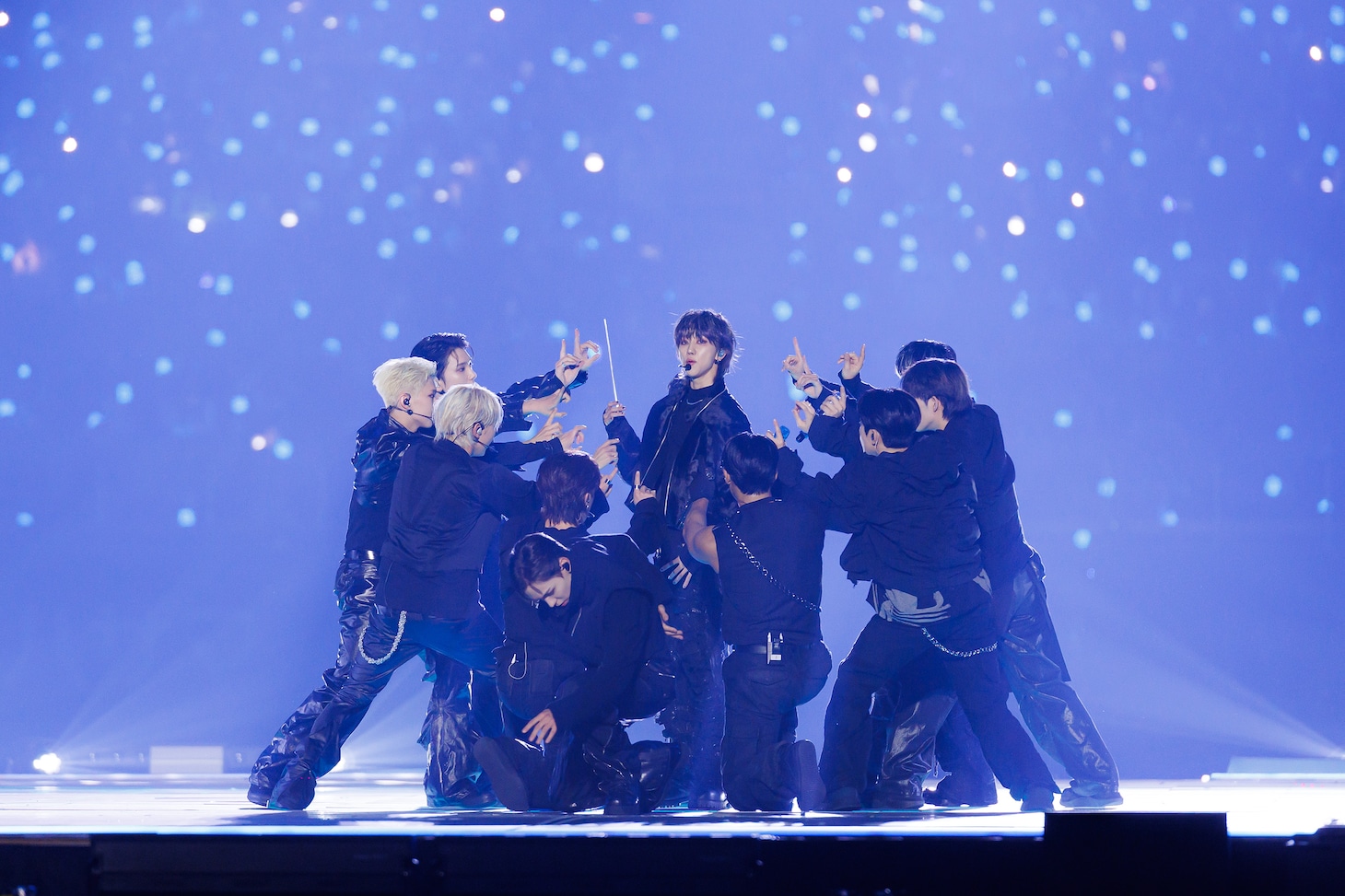 SEVENTEEN (c)CJ ENM Co., Ltd, All Rights Reserved