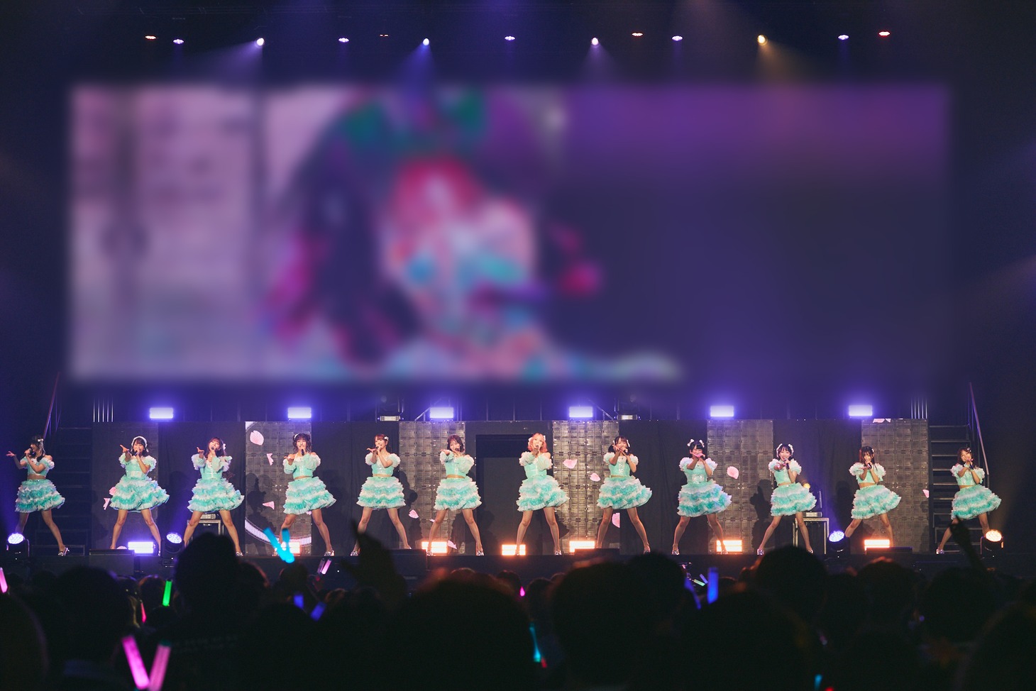 「≠ME 全国ツアー追加公演2024『修学旅行、同じ班がいいな。』」の様子。(c)YOANI