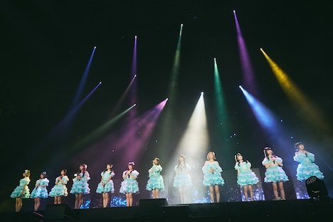 「虹が架かる瞬間」を歌う≠ME。(c)YOANI