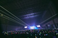 「≠ME 全国ツアー追加公演2024『修学旅行、同じ班がいいな。』」の様子。(c)YOANI