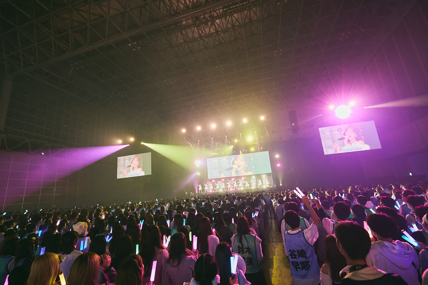「≠ME 全国ツアー追加公演2024『修学旅行、同じ班がいいな。』」の様子。(c)YOANI