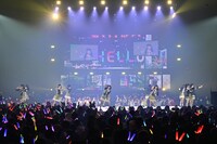 「≒JOYホールツアー2024『今日から君は恋人』」ファイナル公演の様子。(c)YOANI