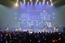 「≒JOYホールツアー2024『今日から君は恋人』」ファイナル公演の様子。(c)YOANI