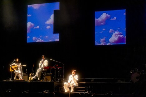 「imase Hall Tour 2024 "Shiki-Sai"」LINE CUBE SHIBUYA（渋谷公会堂）公演の様子。（Photo by Viola Kam［V’z Twinkle］）